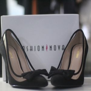 Fashion Nova  Black Pump with Bow & Clear cut Out